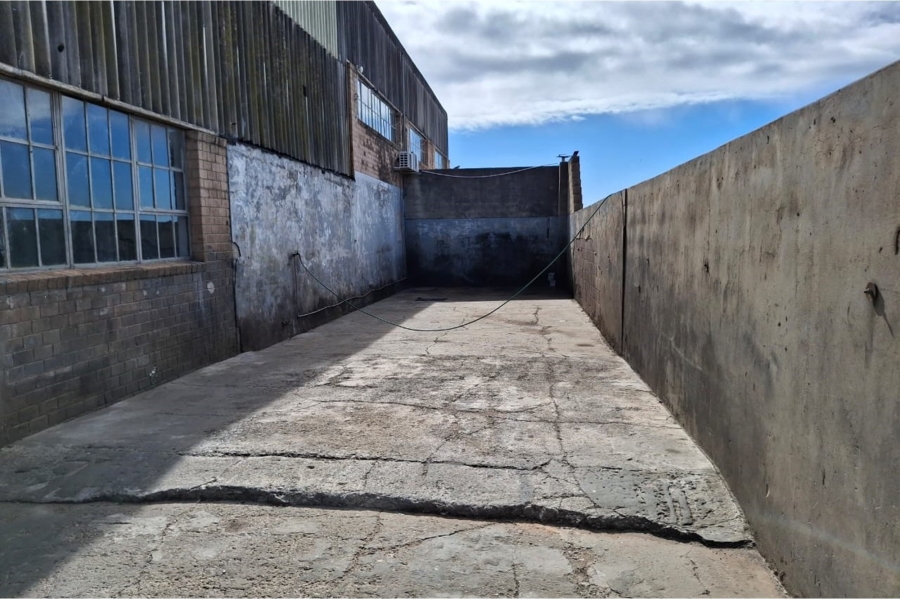 To Let commercial Property for Rent in Korsten Eastern Cape